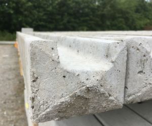 2440 LIGHT Concrete Slotted End Post