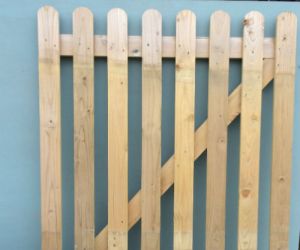 Nailed Wicket Gate 1.2h x .900w L/H