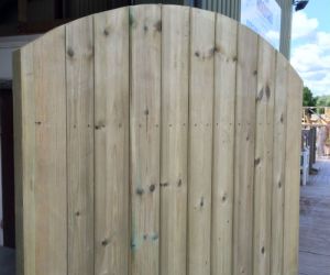 Kennet gate 1.800h - 1.95h curvedx .900w